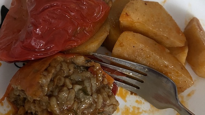 Kahvaltıda dolma yenmez mi?