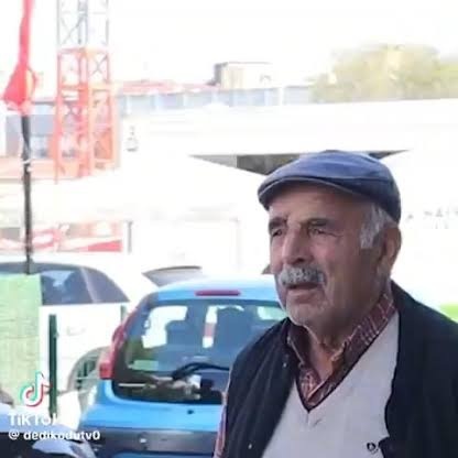 Karıya kıza doymuş kendi halin de komik yakışıklı evden işe işten eve giden beyler nerede siniz 😀?