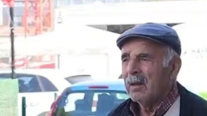 Karıya kıza doymuş kendi halin de komik yakışıklı evden işe işten eve giden beyler nerede siniz 😀?