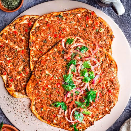 Yılbaşı akşamı sevgili ile bol soğanlı lahmacun yemeye gidilir mi?