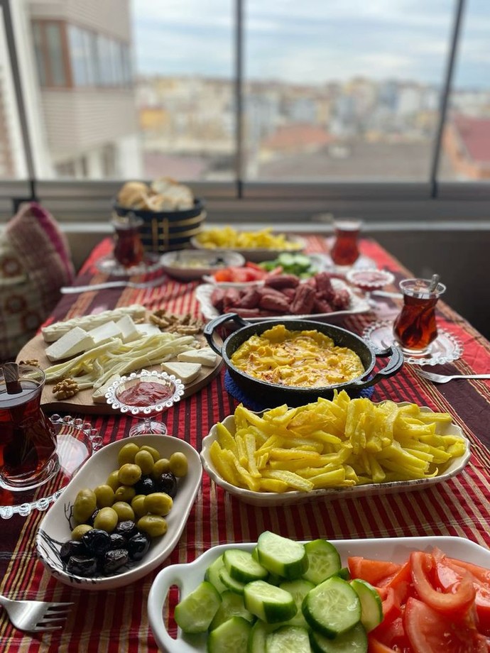 Yılın ilk gününde kahvaltınızı kiminle yaptınız?