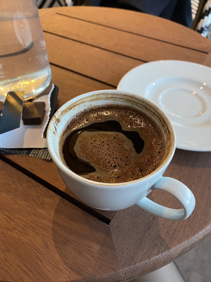 Kahvesini içenler parmak kaldırabilir mi?