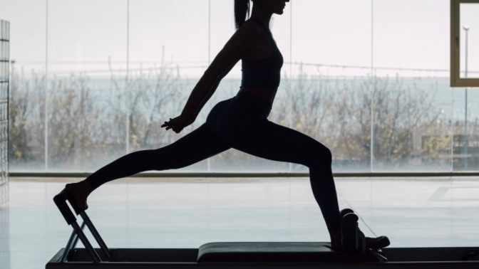 Reformer pilates ile karın kası ne kadar sürede olmaya başlar?