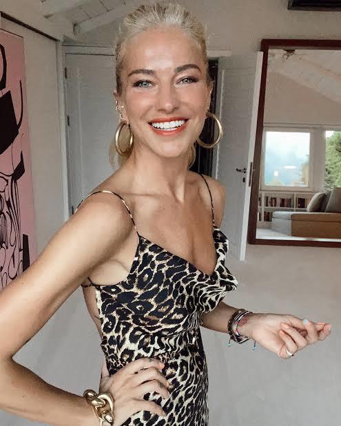 Burcu Esmersoy sizce güzel ve seksi mi?