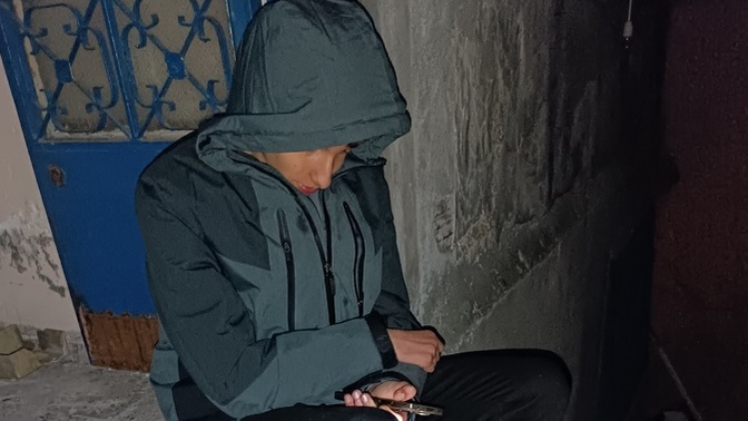 Evsiz yeğenim dışarda kalıyor nasıl ?