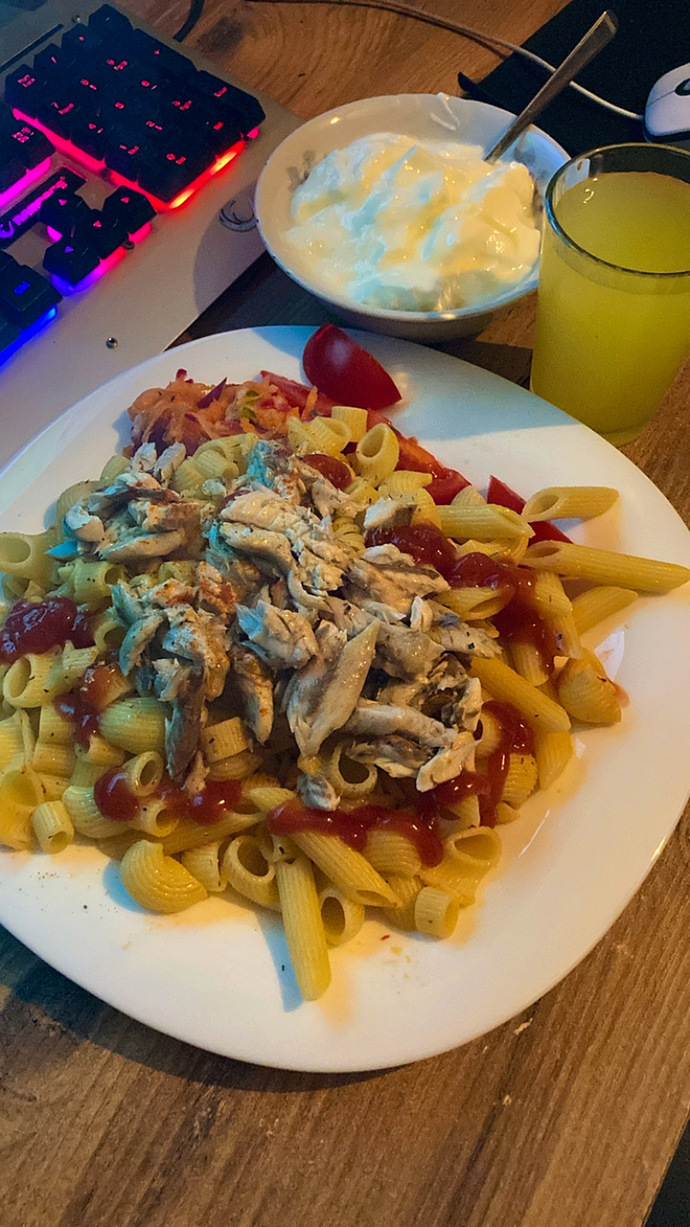 Kimler makarna ile aşk yaşıyor 🍝 😘?