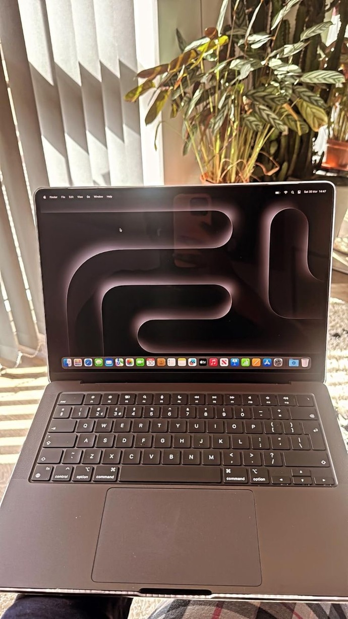 Sizce MacBook M3 mü alsam yoksa M1 mi?