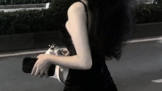 Hangi dekolte türünü daha çok beğeniyorsunuz?
