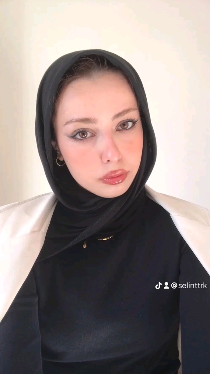 Türbanlı modern kız sever misiniz?