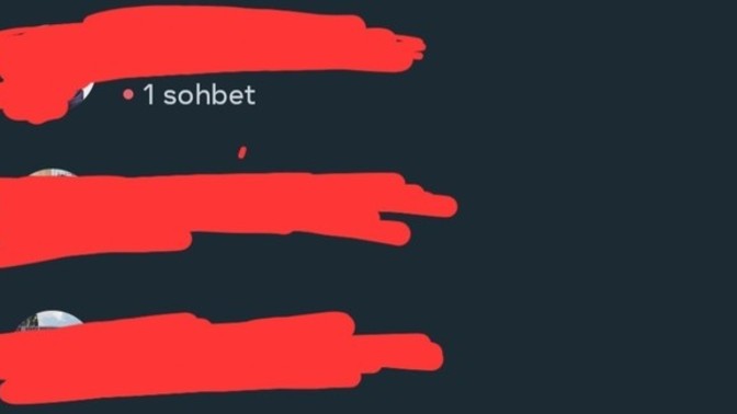 Ayy deli olcam ınstagramda 3i tane hesabım açık birinde sürekli bi sohbet yazıyor giriyorum mesaj filan yok?