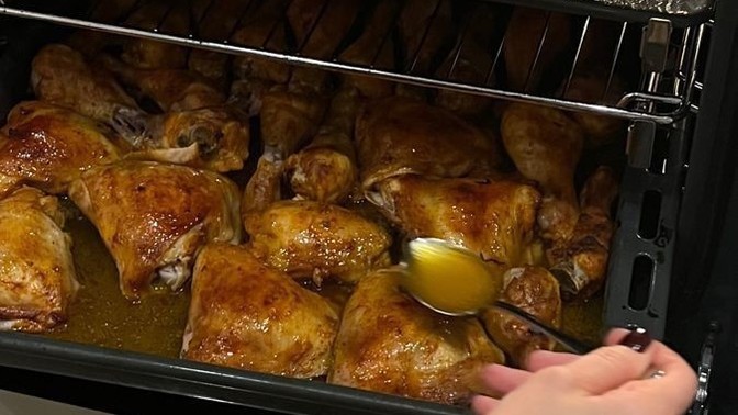 Yemek yapmayı her kadın bilmeli mi?