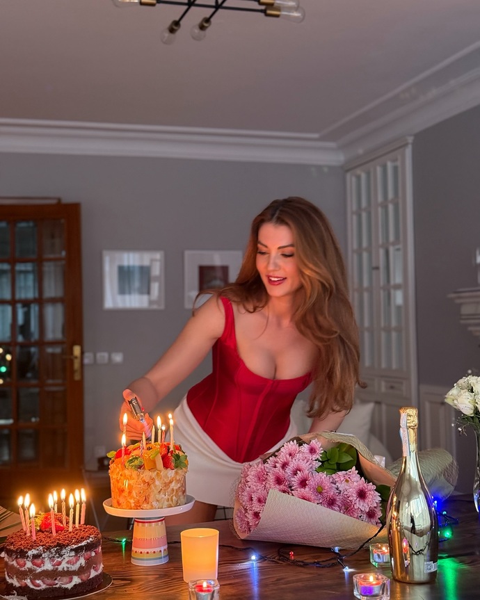 Bu kadın neden Hande Erçel kadar ünlü olamadı ya?