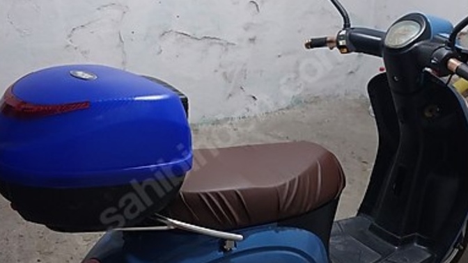 Scotter motosıkletın arka çantası kötü mü?
