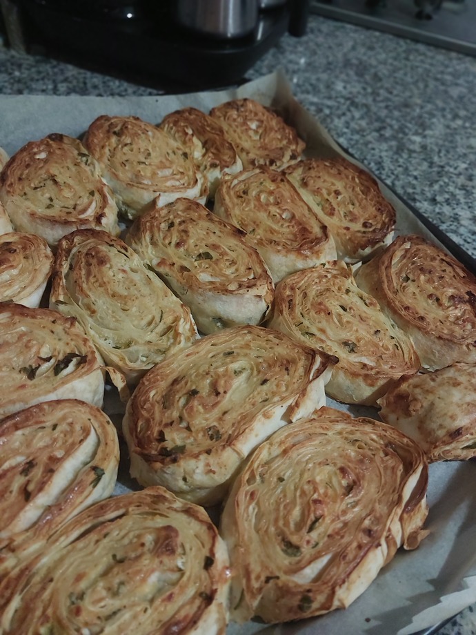 Kapınıza börek tepsisi ile gelsem kabul eder misiniz😀?