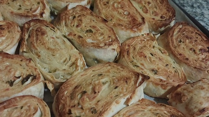 Kapınıza börek tepsisi ile gelsem kabul eder misiniz😀?