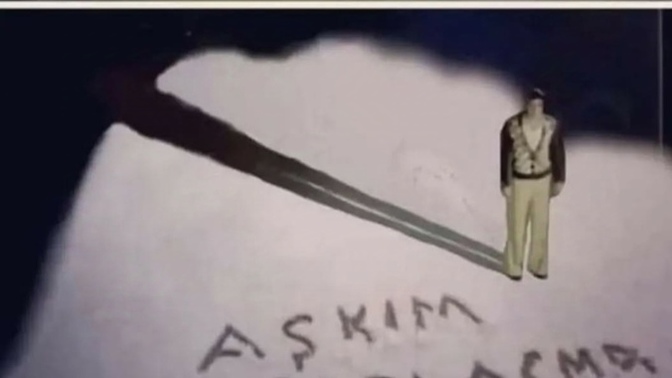 Erkekler her zaman romantikdir🤭🤭🤭ahaa buda kanıtı 🤭🤭hala inanmayan kaldı mı?