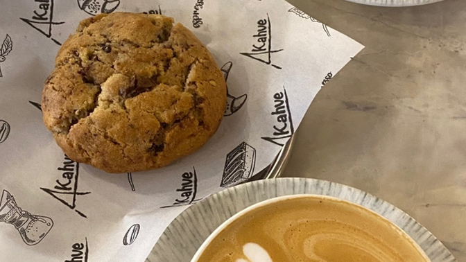 2 latte’ye 320₺ verdik sizce bu pahalılık normal mi?