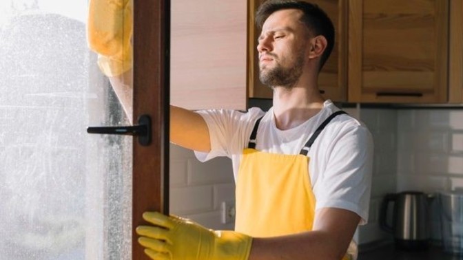 Erkekler ev temizliğinden anlamalı mı?