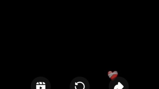 Arkadaşlar ayrildigim eşim. ne demeye çalışmış burada anlamadım?