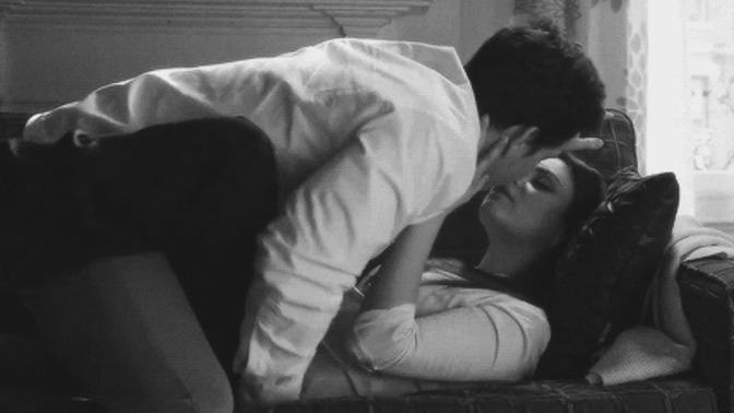 Spontane seksi daha çekici ve zevkli yapan şey nedir?