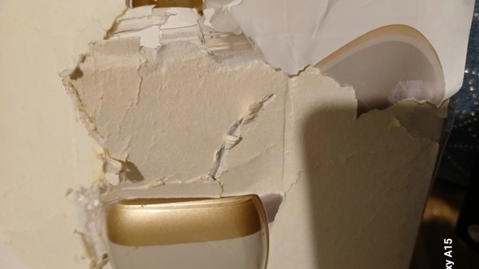 Bu paketleri neden böyle yapıyorlar ne olsun istiyorlar paketle 3 cu dünya savaşı mı başlatayım?