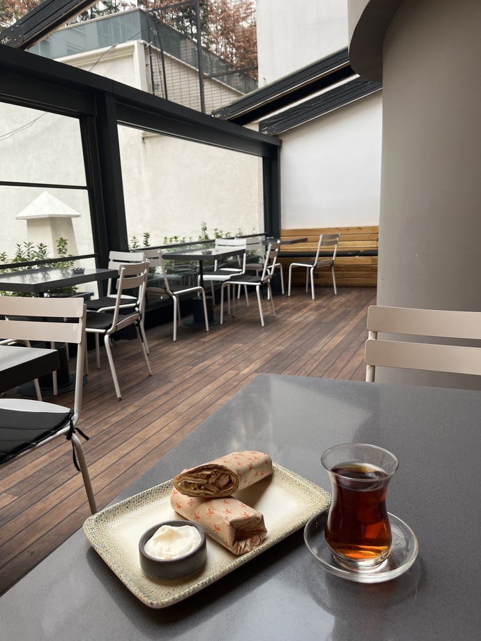 Kahvaltıda shawarma yenir mi?