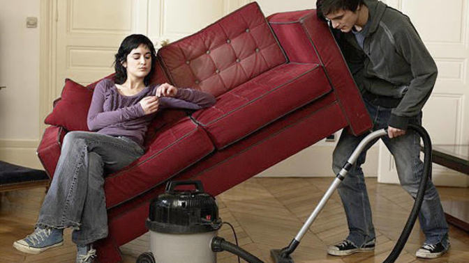 Bir erkek ev temizliği yapmalı mı yapmamalı mı?
