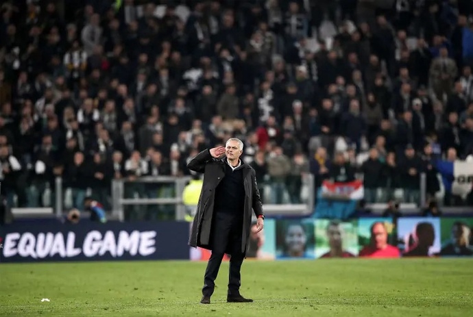 Sizce Fenerbahçe José Mourinho ile yola devam etmeli mi?
