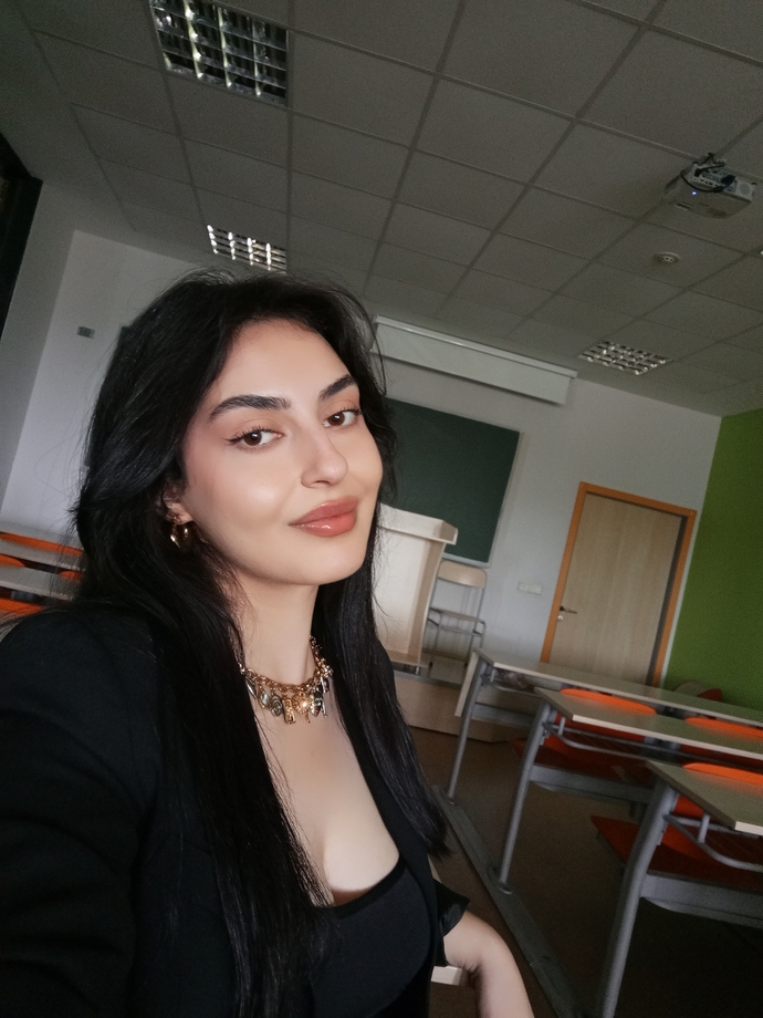 Burnum çok kötü, estetik de olamıyorum. Kendimi çok çirkin hissediyorum, nasıl bu his geçer?