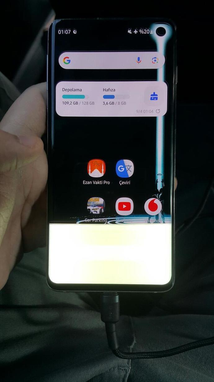Telefonuma az bir şey su girdi kapandı evde tamir edilir mi yoksa tamirciye gotureyim mi?