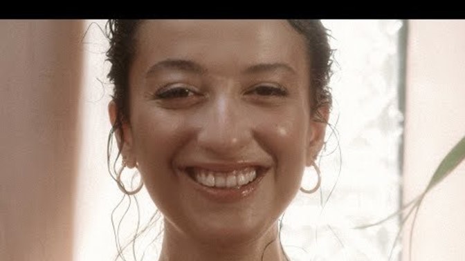 Beğendiğiniz bir şarkı absürt sayılabilir diye kulaklıktan dinlediniz mi?