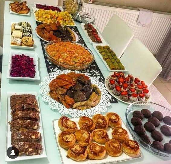 Misafirliğe geldin sana ne yemek yapardım söyleyeyim mi?