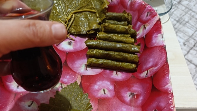 Sarma yapıyoruz diye çay içmeyelim mi, siz ne yapıyorsunuz?