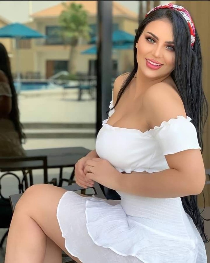 Kadınlarda en dikkat çekici göz rengi nedir?