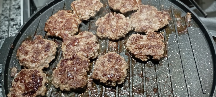 Köfte şip şak yemek midir?