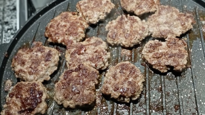 Köfte şip şak yemek midir?