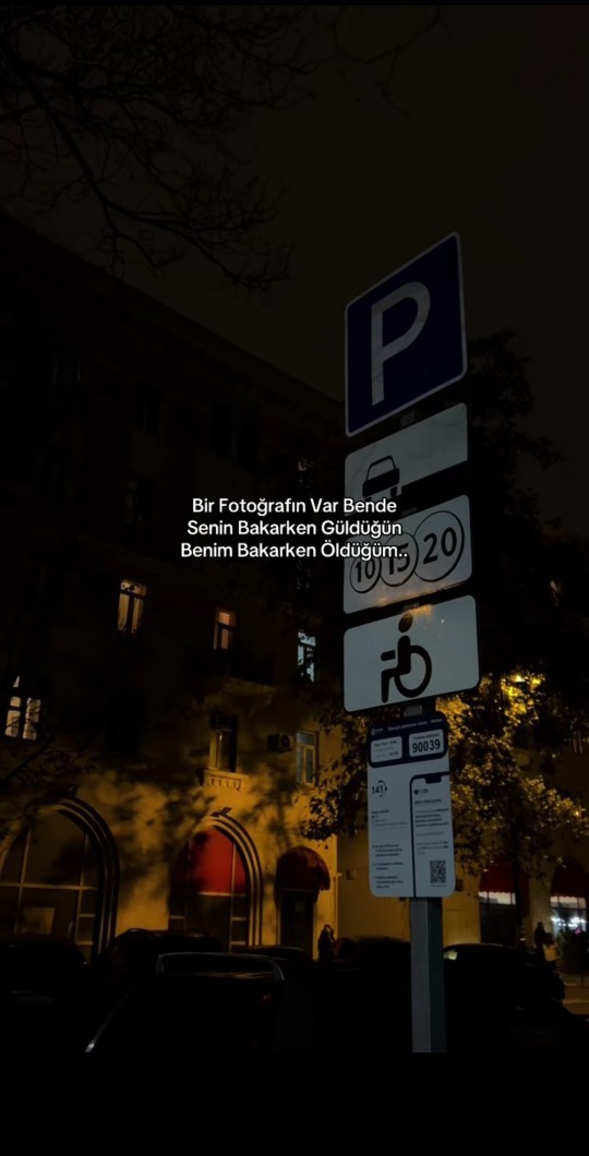 Fotoğrafını silmeye kiyamadiginiz biri var mı?