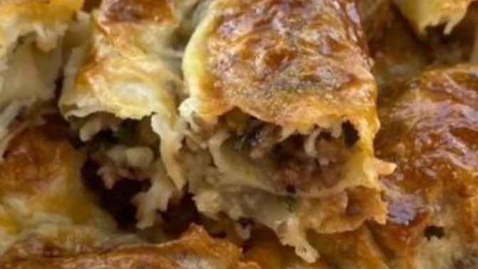 Kahvaltıda kıymalı börek sever misiniz?