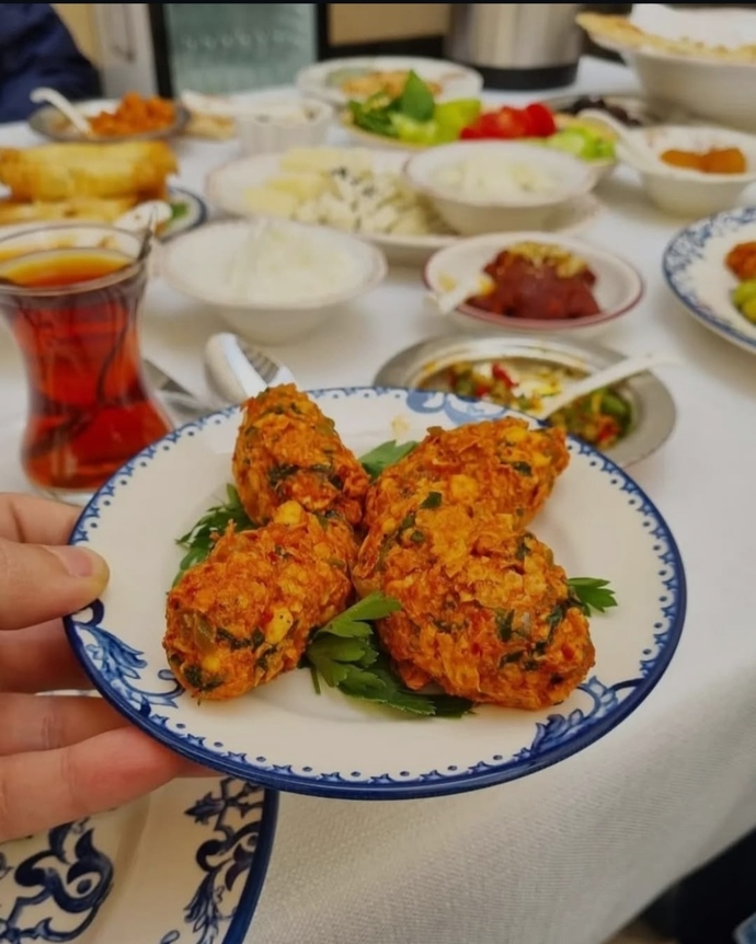 Gaziantepin pisik (omaç) köftesini yediniz mi?