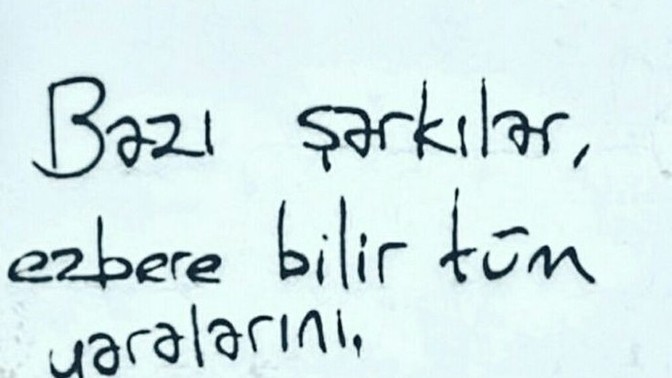 Bazı şarkılar gerçekten bize yazılmış gibi değilmi?