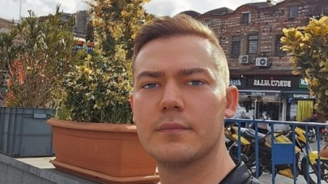 Sizce nasıl bir saç stili yapmalıyım?