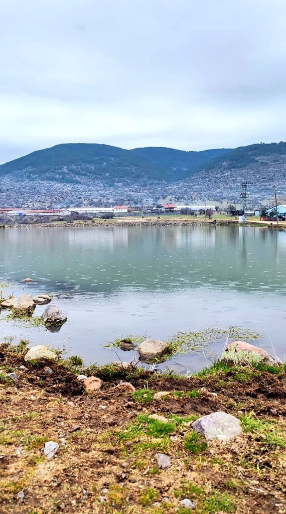 Şu manzara da yanınıza ne alarak keyfini çıkarırsınız?