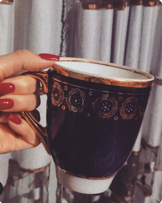 Bugün paraya kıydım kendime yeni kupa bardak aldım🤭🤭🤭sizce nasıl? biraz küçük ama olsun iki kere çay koyarım artık 🤭?