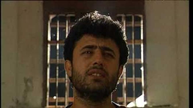 Kızlar suskun ama yakışıklı erkek mi yoksa özgüvenli ama tipi orta erkek mi?