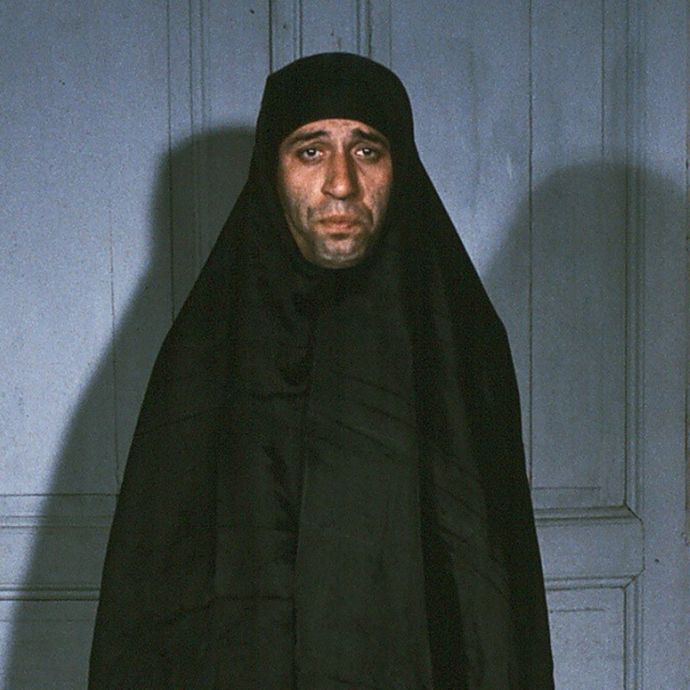 Evleneceğiniz insan çarşaf giymek istediğini söylesene kabul eder misiniz?