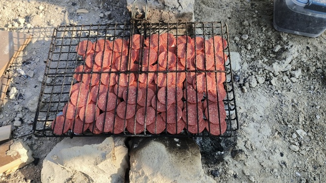 Kahvaltıda mangal sucuk yenir mi?