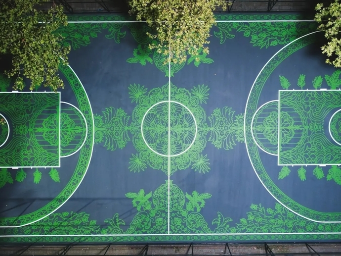 Anadolu Efes oyuncusu Shane Larkin in tasarımına katkı sağladığı basketbol sahasını nasıl buldunuz?