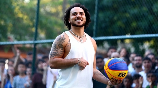 Anadolu Efes oyuncusu Shane Larkin' in tasarımına katkı sağladığı basketbol sahasını nasıl buldunuz?