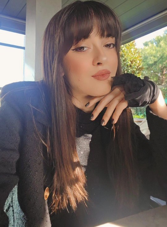 Melis Fis güzel bir genç kız değil mi?