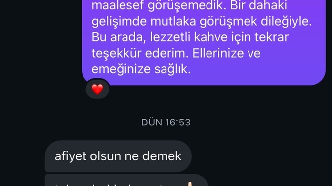 Aşırı ilgili mi yoksa karekteri mi öyle?